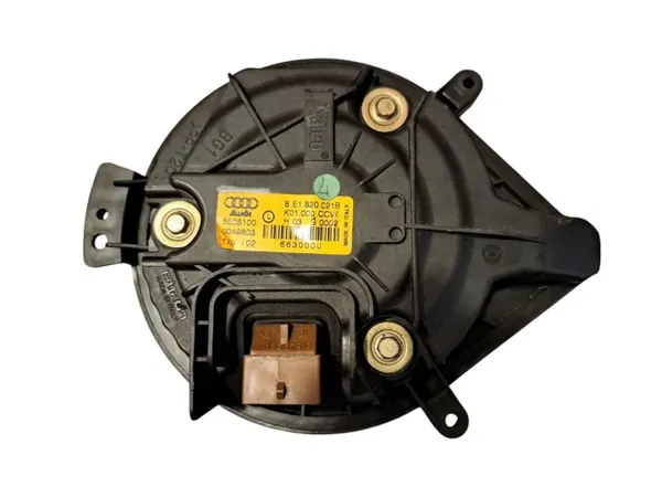 Audi A4 B6 sisätilatuuletin OEM 8E1820021B image 3