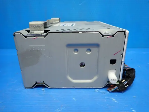 Radio Sony OEM AM5T-18C815-XN para Ford - Usado image 3