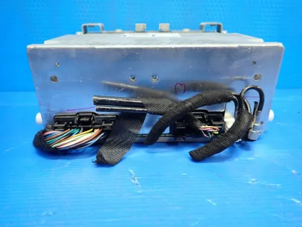 Radio Sony OEM AM5T-18C815-XN para Ford - Usado image 4