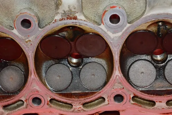 Culasse Moteur OEM 03C103358BF Occasion image 9