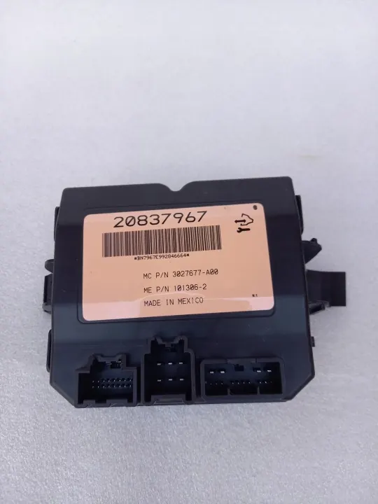 OEM KR 20837967 takaluukun ohjausmoduuli Opel Insignia image 2