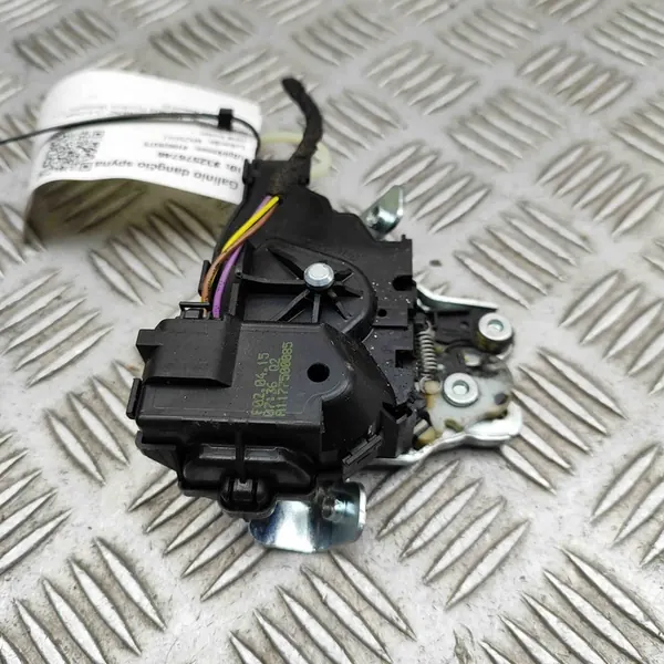 Bakluckslås Mercedes-Benz C W205 2017 image 2