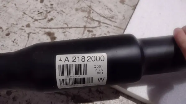 Mercedes CLS W218 C218 3.0 CDI kardaaniakseli OEM A2184102000 image 4