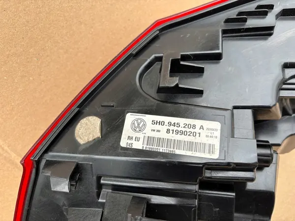 VW GOLF 8 VIII IQ LIGHT LÁMPARA TRASERA DERECHA OEM image 3