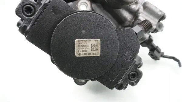 Mercedes SLK R172 2.2 CDI Einspritzpumpe OEM A6510701801 image 3