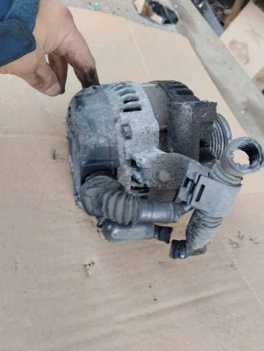 Vaihtovirtageneraattori TOYOTA AVENSIS II t25 2.0 D4D OEM image 5