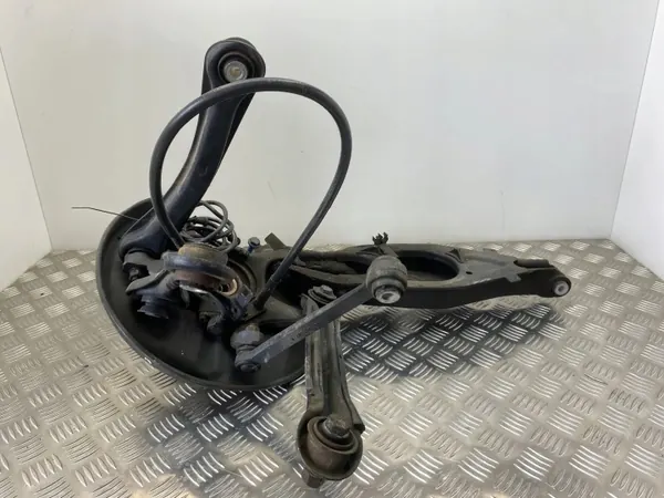 Mercedes-Benz takapyörän navan oikea A2023509508 image 4