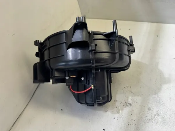 BMW 5 F10 2.0 D Fläkt 9220847 image 2