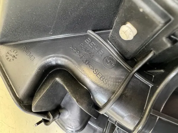 BMW 5 F10 2.0 D Fläkt 9220847 image 5