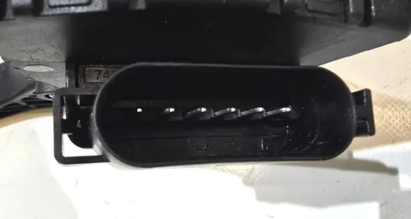 Gaspedaal OEM 4M519F836AK voor Volvo C30 1.6 D image 3