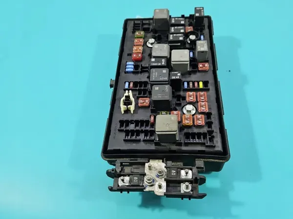 Zekeringkast OEM 22953004 voor Opel Insignia A image 3