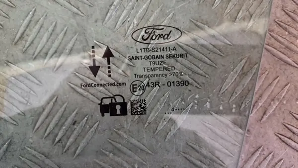 Vidro dianteiro esquerdo Ford Puma MK2 OEM L1TB-S21411-A image 3