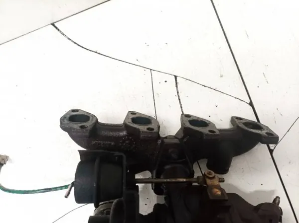 Colector de escape OEM 8200874116 Renault Megane 1.5L image 2