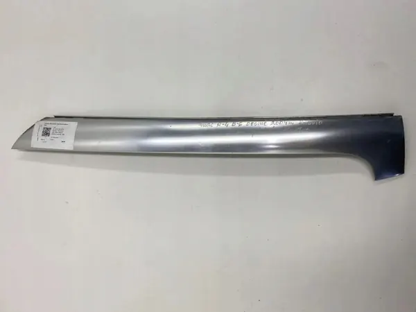Protège-par-brise Audi A4 Cabrio OEM 8H0853266A image 4
