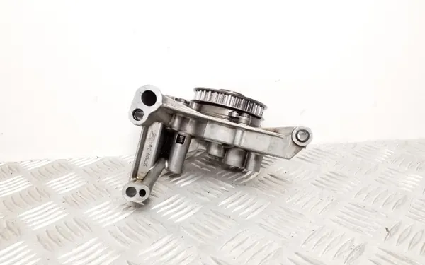 Bomba de aceite Skoda Octavia OEM 03L115105C - Usado image 2