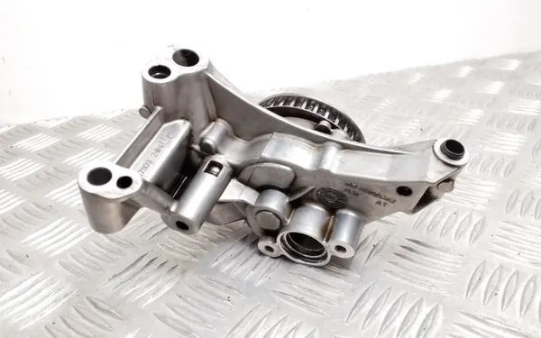 Bomba de aceite Skoda Octavia OEM 03L115105C - Usado image 5