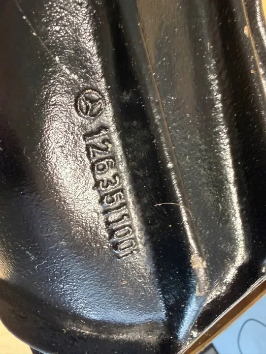 Pieza Mercedes-Benz OEM 1263511001 Usada image 3