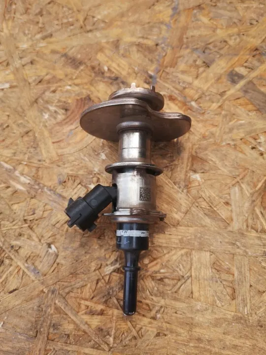 Injecteur AdBlue OEM MX73-189E3 pour Range Rover Evoque image 2