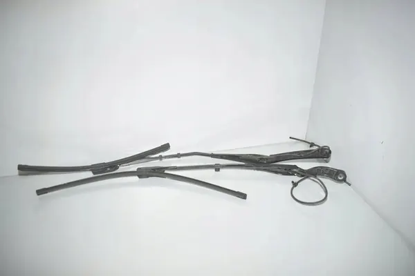 Front Wipers Tesla Model 3 2021 1076728 image 4