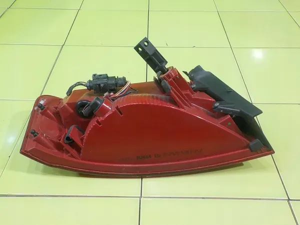 AUDI A5 8T 2.0 TFSI Lámpara Trasera Derecha 8T0945096D image 5