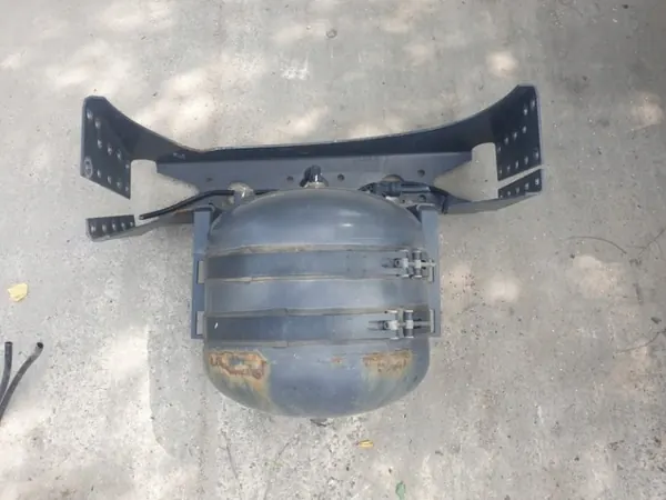 Luchttank Renault Range T OEM 21348713 - Gebruikt image 4