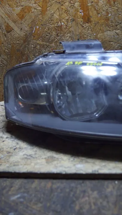 Faros delanteros derecho Audi A3 8P UK 8P0941004L image 3