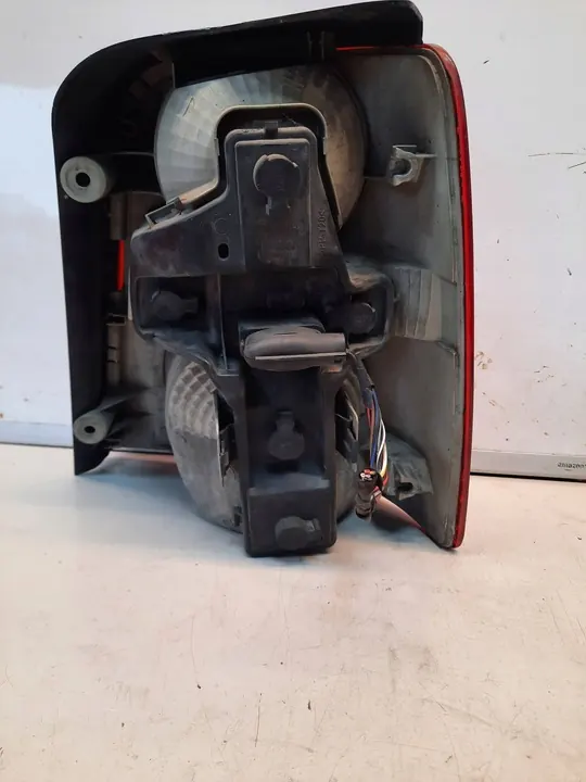 VW Touran I Vänster Bakljus 1T0945095C image 2