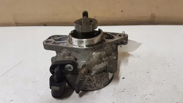 Imupumppu OPEL CORSA E 1.3L Diesel 2015 image 5