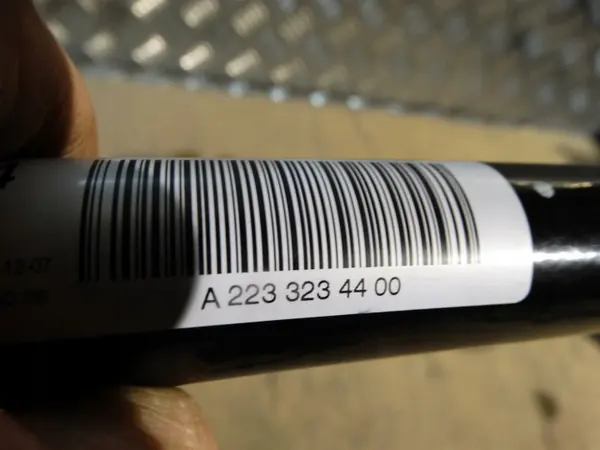 Etuvakain OEM A2233234400 55 Mercedes W223 image 3