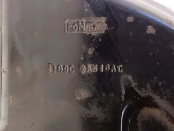 Ford OEM DG9C2K316AC Bakre bromsskydd - Begagnad image 3
