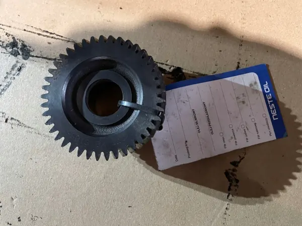 Engranaje Compresor de Aire Scania OEM 1362273 - Usado image 2