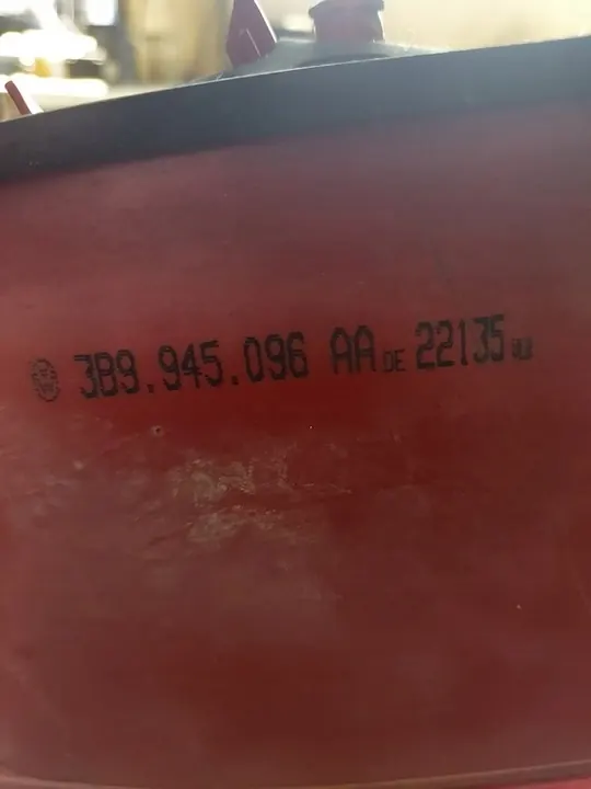 Luz trasera derecha VW Passat Variant (00-05) OEM 3B9 945 096AA image 3