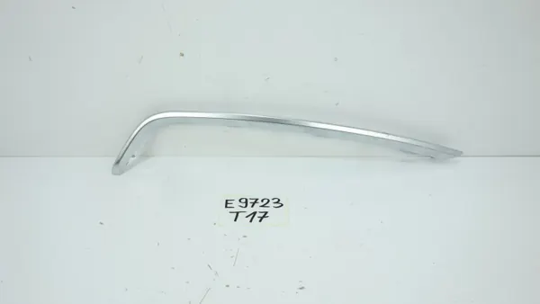 Kia OEM 86574-J7KA0 Garniture Chrome Pare-choc Droit Avant image 2
