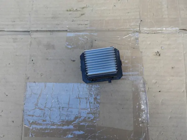 Resistor de ventilador MINI R55 R56 9286870-01 image 3