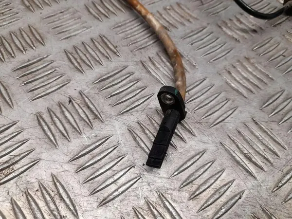 Capteur ABS avant Tesla Model S 2013 OEM 600916700A image 2