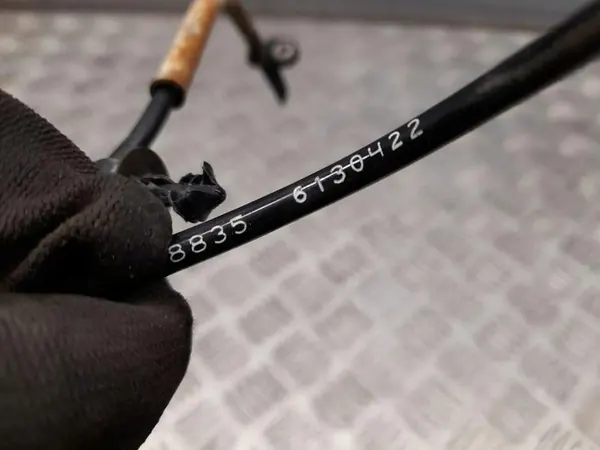 Capteur ABS avant Tesla Model S 2013 OEM 600916700A image 4