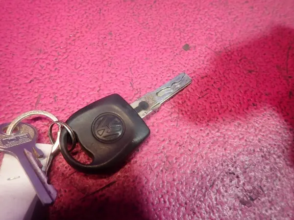 VW Lupo 98-05 Sytytysavain Sarake Immobilisaattori 357905851F image 6