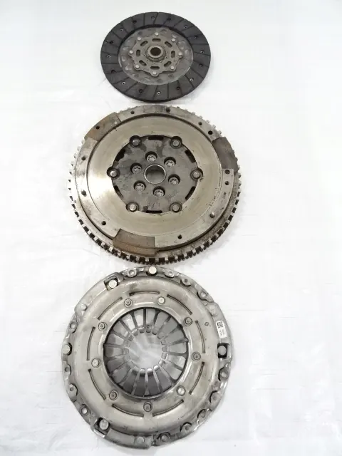 DACIA SANDERO III 1.0 TCE Embreagem Completa Dupla Massa image 3