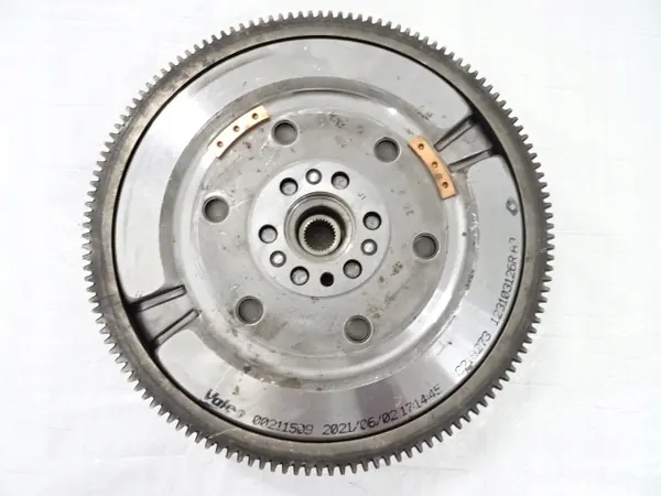 DACIA SANDERO III 1.0 TCE Embreagem Completa Dupla Massa image 9