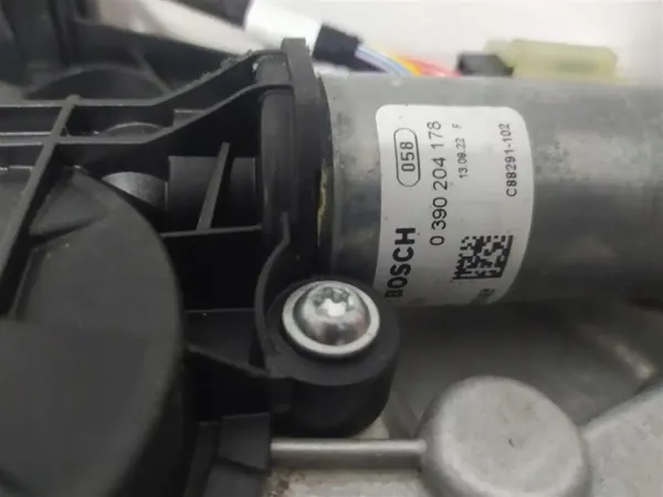 Fecho porta-malas Mercedes OEM A0999064703 - Usado image 8