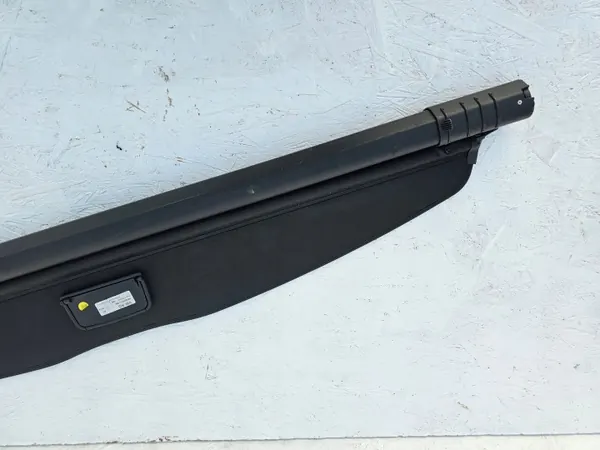 Volkswagen Sharan 7N Bagageutrymmesrulle OEM 7N0867871C image 3