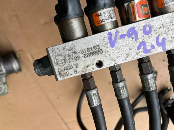LPG Einspritzschiene OEM 67R-010185 für Volvo V50 2.4 image 3