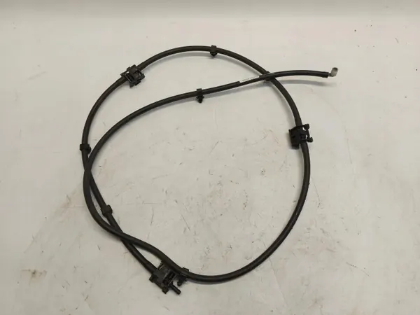 Mercedes EQC 400 ruitenwissersproeierbuis OEM A2538602200 image 2