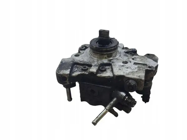 Bomba de combustível TOYOTA AURIS (_E15_) 1.36L diesel 2007 2210033040 image 4