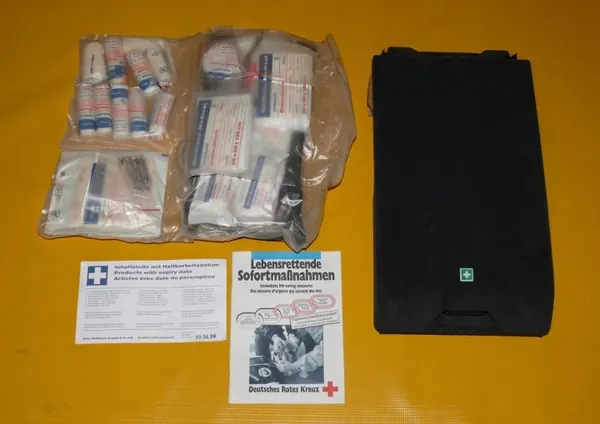 Botiquín estante trasero OEM 1406940033 Mercedes Clase S image 2
