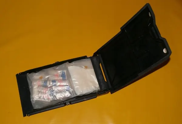 Botiquín estante trasero OEM 1406940033 Mercedes Clase S image 4