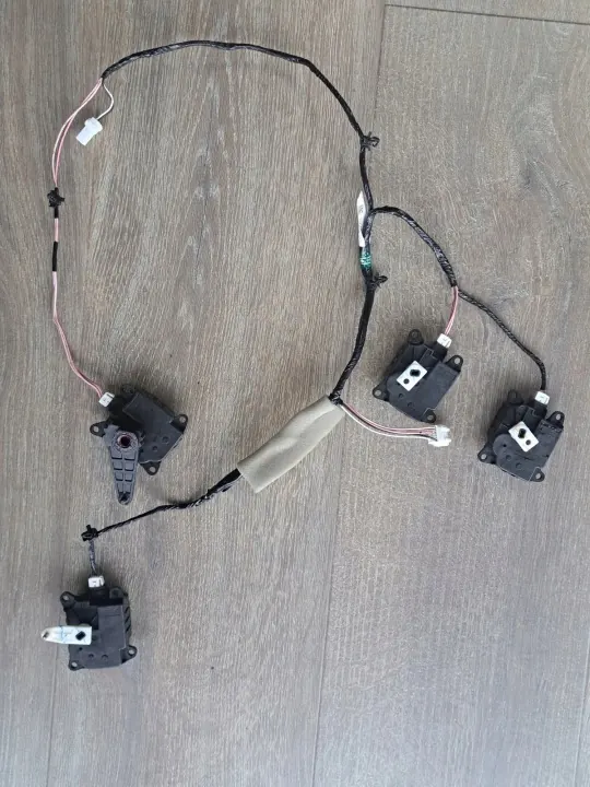 Soupape de chauffage OEM 277326RF8E - Nissan X-Trail image 2