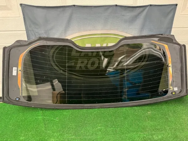 Land Rover Range Rover Velar achterruit OEM J8A242006BC image 4