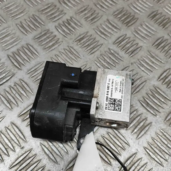 A/C laajennusventtiili Porsche Taycan 2021 image 3