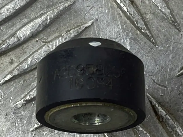 Sensor de batida Infiniti QX80 OEM A2C959256 - Usado image 4
